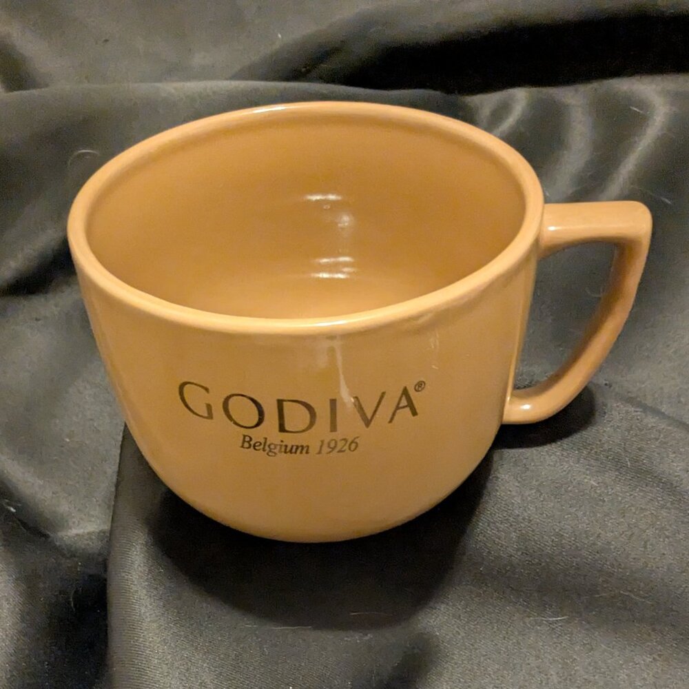 California Pantry Godiva Belgium 1926 20oz mug